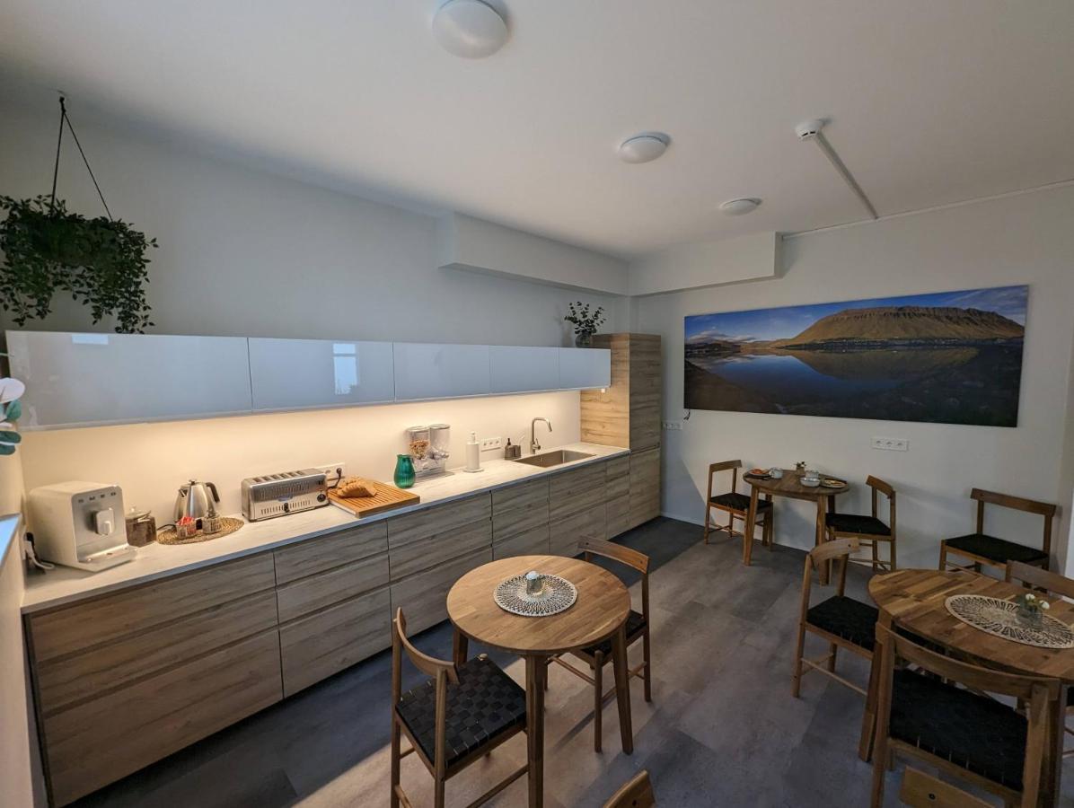 The Isafjoerthur Inn By Ourhotels Ngoại thất bức ảnh